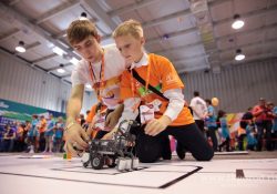 Фестиваль робототехники «РобоСиб-2017» проведён компанией En+ Group и Фондом «Вольное Дело»